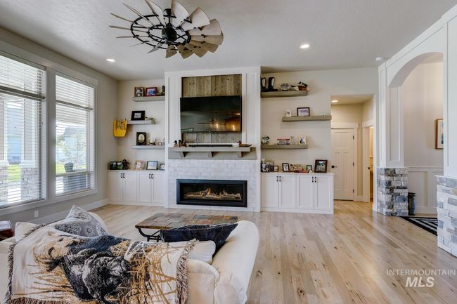 22608 Aura Vista Way, House other with 3 bedrooms, 4 bathrooms and 5 parking in Caldwell ID | Image 10