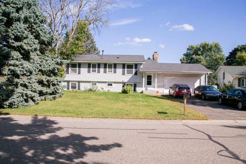 8222 France Ave N, Brooklyn Park, MN, 55443-2717 | Card Image