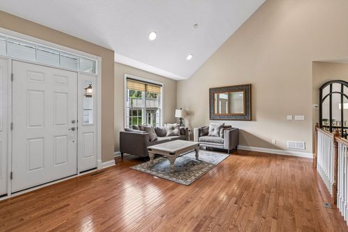 1452 Steeplechase Ln, Eagan, MN, 55122-3047 | Card Image