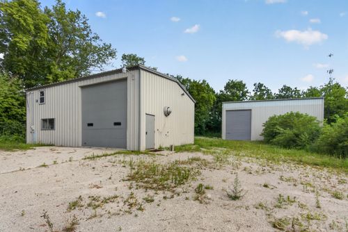 3460 Town Hall Rd, Kewaskum, WI, 53040-9469 | Card Image