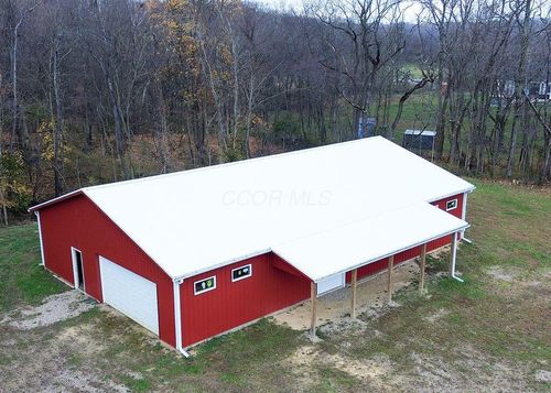 563 Elm St, Utica, OH, 43080-9680 | Card Image