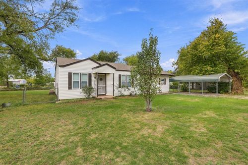 104 Court St, Caddo, OK, 74729-2002 | Card Image