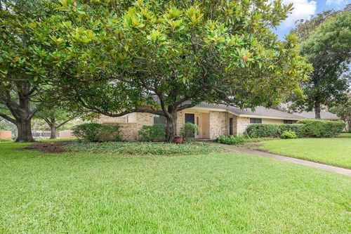 2525 Parkhaven Dr, Plano, TX, 75075-2017 | Card Image