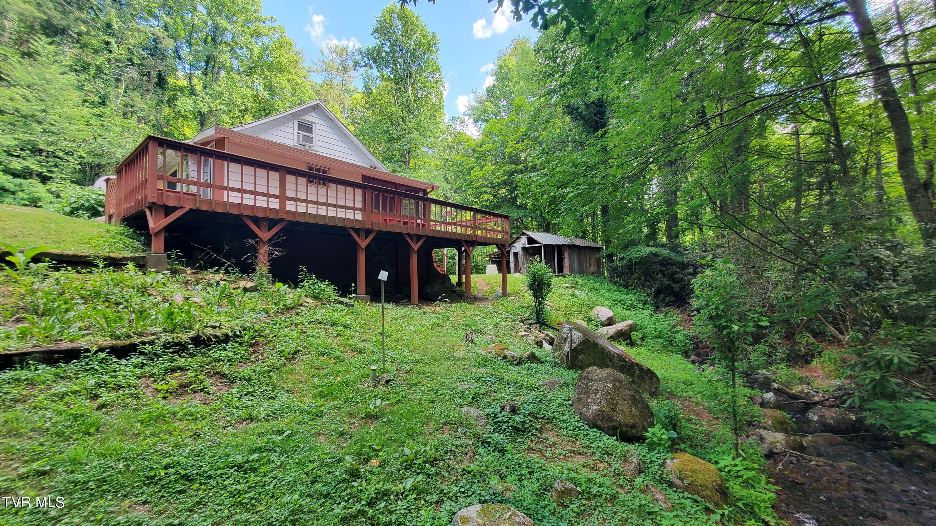 Tower Rd, Roan Mountain, TN 37687