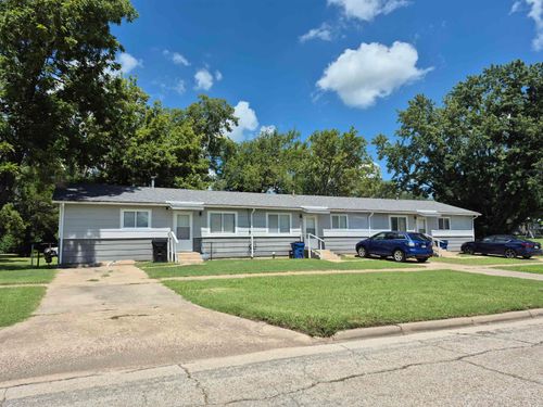 401 N School St, Eureka, KS, 67045-1761 | Card Image