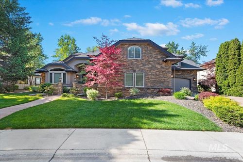 725 E River Quarry Dr, Eagle, ID, 83616-6352 | Card Image