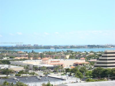 A1415 - 1470 Ne 123rd St, Condo with 2 bedrooms, 2 bathrooms and null parking in North Miami FL | Image 3