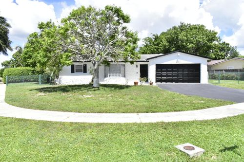 237 Porter Pl, West Palm Beach, FL, 33409-3711 | Card Image