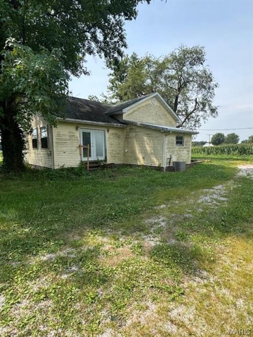 9007 Wieseman Rd, Worden, IL, 62097-1915 | Card Image