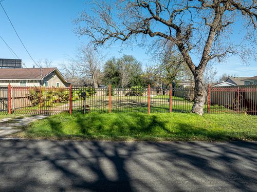 206 Oddo St, Houston, TX, 77022-6211 | Card Image