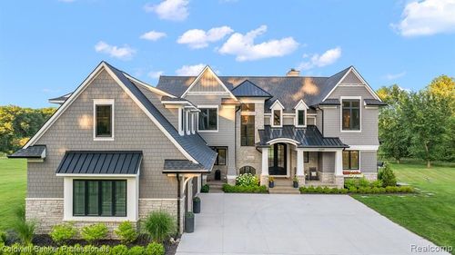 300 N Coats Rd, Oxford, MI, 48371-3506 | Card Image