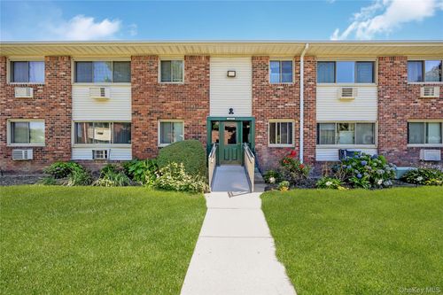 2b-upper-2433 Union Blvd, Islip, NY, 11751-3115 | Card Image