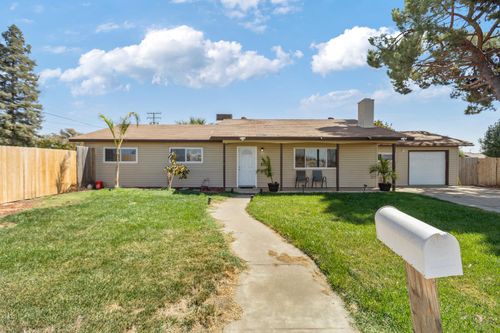 214 S Newcomb St, Porterville, CA, 93257-4341 | Card Image
