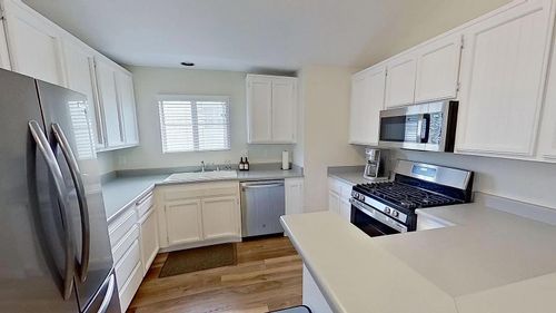 unit-3-3761 Greggory Way, Santa Barbara, CA, 93105-4058 | Card Image