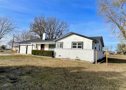 9102 N Hudson Avenue, Sperry, OK, 74073 | Card Image