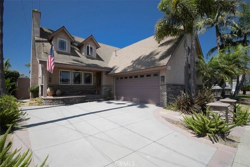 620 Coastline Dr, Seal Beach, CA, 90740-5807 | Card Image
