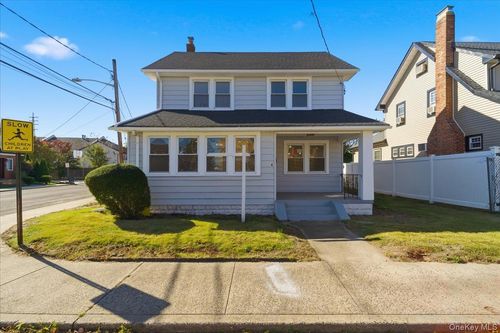 4 Hilton St, Lynbrook, NY, 11563-2706 | Card Image