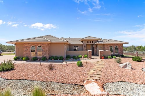 1374 E Big Pinion Ln, Apple Valley, UT, 84737-4800 | Card Image