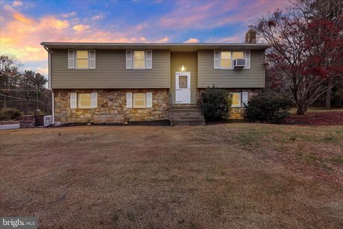 2565 Hill Rd, READING, PA, 19606-9692 | Card Image