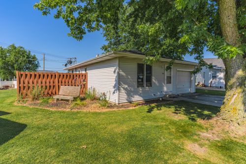 1406 W Trainor Dr, Pontiac, IL, 61764-9199 | Card Image