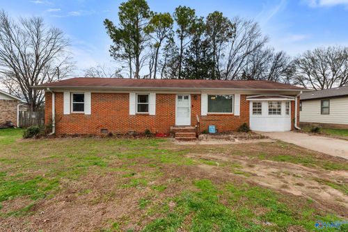 2208 Cecille Dr Sw, Huntsville, AL, 35803-2132 | Card Image