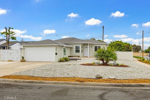 8822 Kern Ave, Westminster, CA, 92683-4622 | Card Image