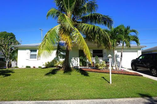 1699 Ne 23rd Ter, Jensen Beach, FL, 34957-5174 | Card Image