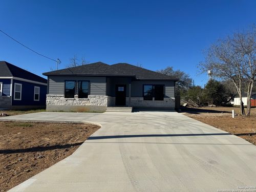 19503 Somerset Rd, Lytle, TX, 78052-4100 | Card Image