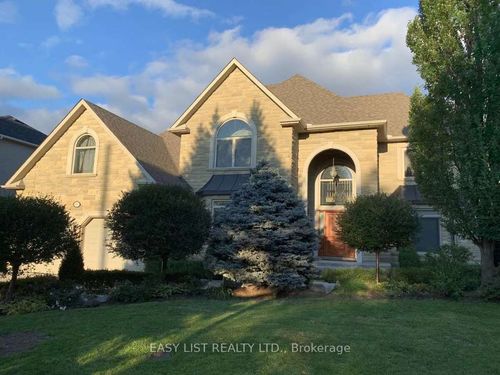 785 Clarence St, Woodbridge, ON, L4L8V2 | Card Image