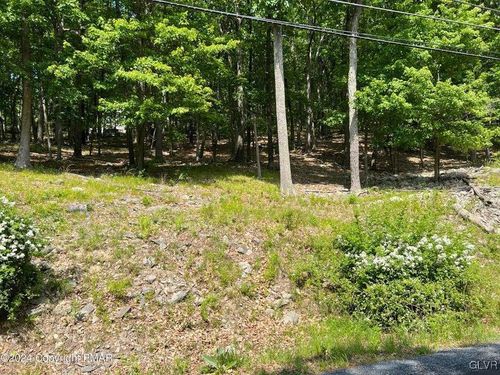 1868 Brentwood, Lehman Twp, PA, 18324 | Card Image