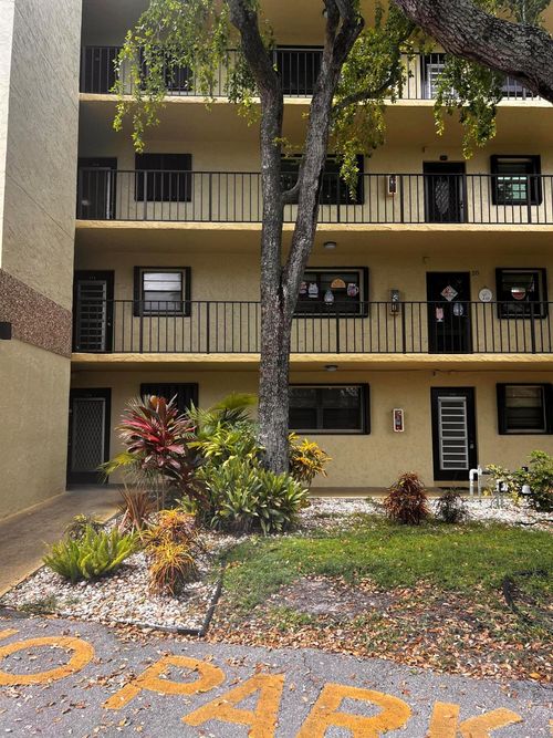 apt-a114-367 S Federal Hwy, Deerfield Beach, FL, 33441-4155 | Card Image
