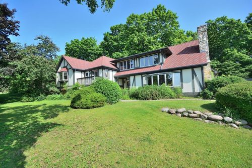 3076 Red Fox Circle, RICHFIELD, WI, 53017 | Card Image