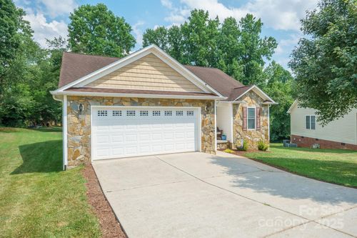 1566 Mayfair Dr, Conover, NC, 28613-9282 | Card Image