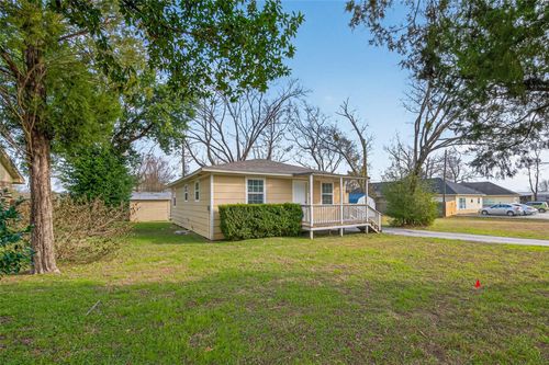 106 Longstreet Rd, Willis, TX, 77378-9264 | Card Image