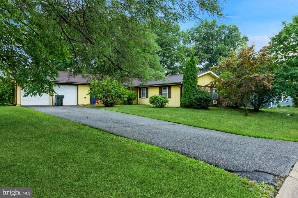 Trebing Ln, Willingboro, NJ 08046