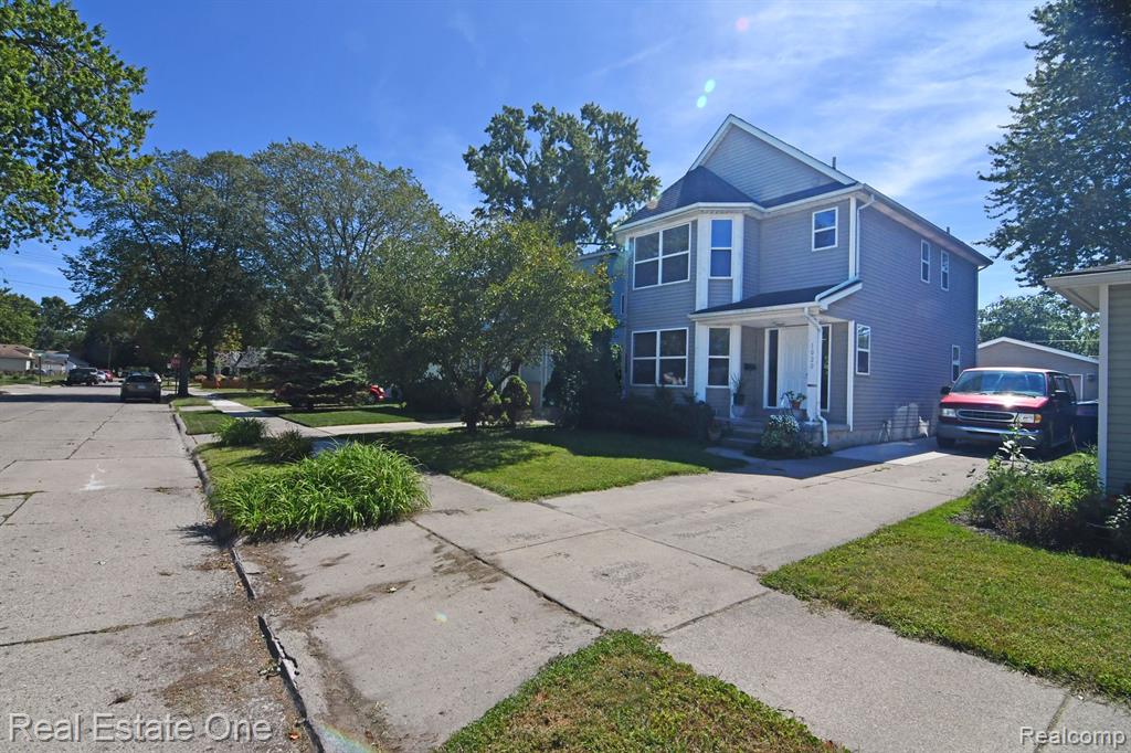 Granet Ave, Hazel Park, MI 48030