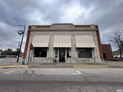 301 E 3rd St, Muscatine, IA, 52761-4116 | Card Image