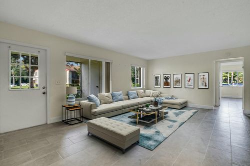 c1-4885 Sable Pine Circle, West Palm Beach, FL, 33417 | Card Image