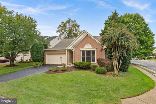 20617 Parkside Cir, Potomac Falls, VA, 20165-7512 | Card Image