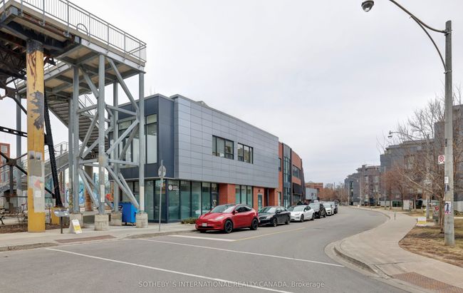 702 - 370 Wallace Ave, Condo with 3 bedrooms, 3 bathrooms and null parking in Toronto ON | Image 35