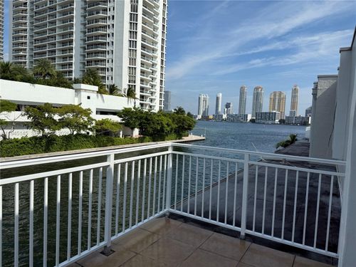 40-3745 Ne 171st St, North Miami Beach, FL, 33160-3059 | Card Image