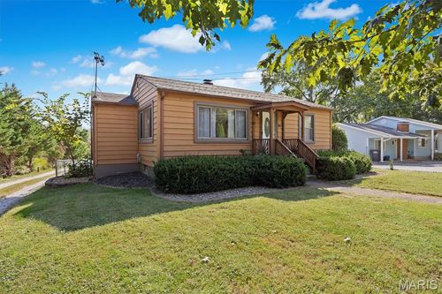 4518 Drda Ln, Edwardsville, IL, 62025-7240 | Card Image