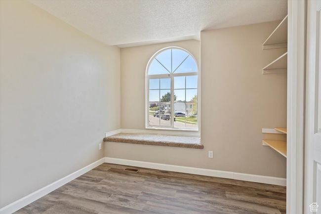 Spare bedroom | Image 17