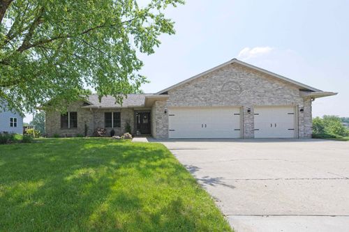 552 Meadowlark Ln, PORTAGE, WI, 53901-1290 | Card Image