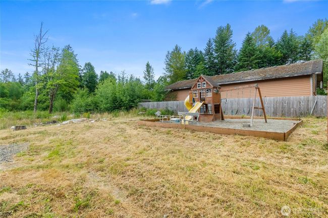 932 Tipsoo Loop N, House other with 3 bedrooms, 3 bathrooms and 2 parking in Rainier WA | Image 35