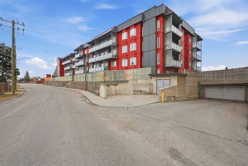 315-335 Garry Cres Ne, Calgary, AB, T2K5X1 | Card Image