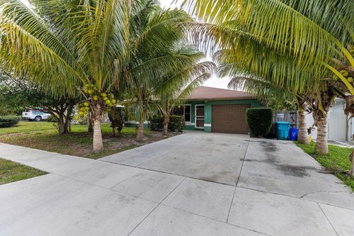 415 Sw 10th Ave, Boynton Beach, FL, 33435-5927 | Card Image