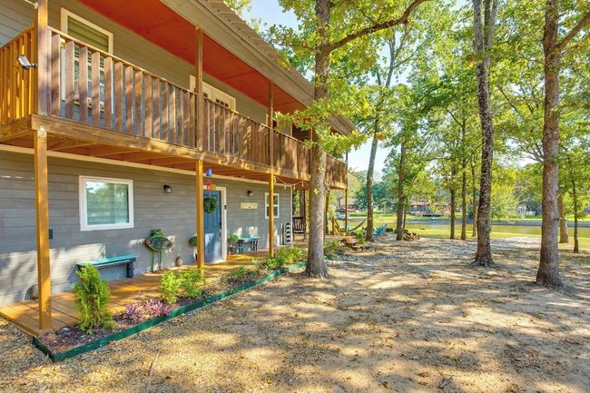 7110 Apache Cir, House other with 2 bedrooms, 1 bathrooms and null parking in Mabank TX | Image 5