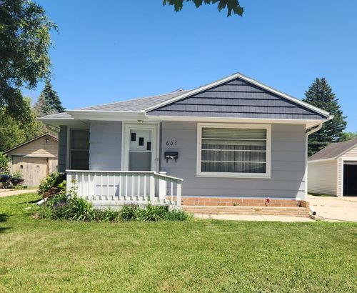 607 6th Ave Sw, Pipestone, MN, 56164-1158 | Card Image