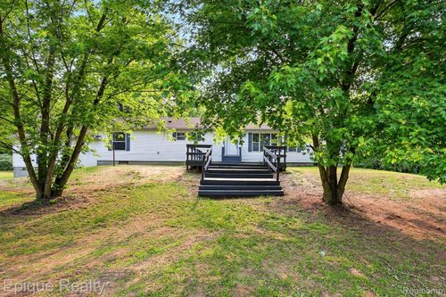 10900 Tuttlehill Rd, Milan, MI, 48160-9142 | Card Image